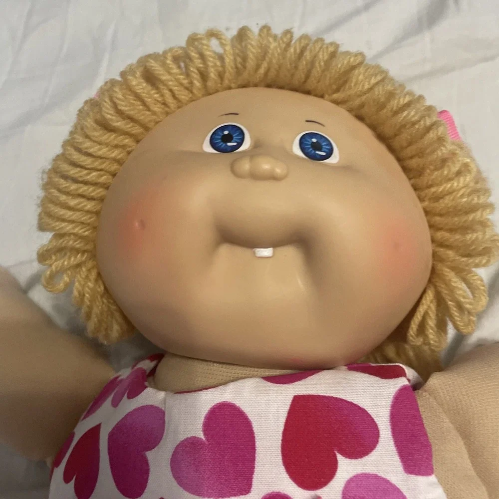 Vintage Cabbage Patch Kid Girl Wheat Poodle Hair Blue Eyes Head Mold 1987